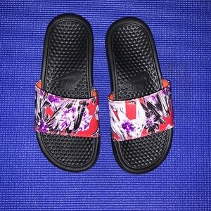 Nike Victorias.Slides